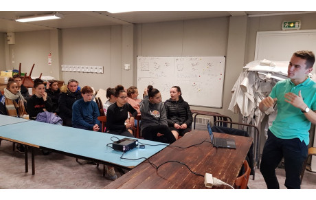 PEF : RÈGLES DU JEU &amp; SENSIBILISATION à L’ARBITRAGE POUR LES FILLES